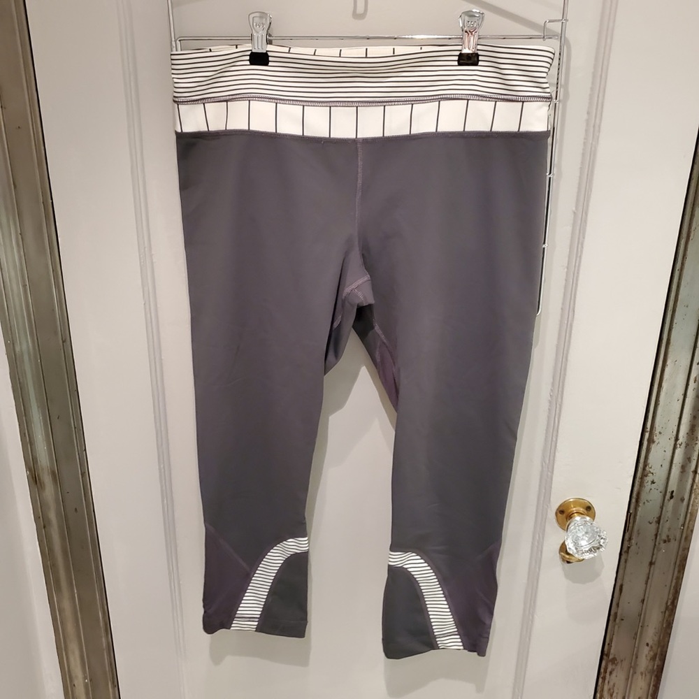 Lululemon Leggings w/ striped detail